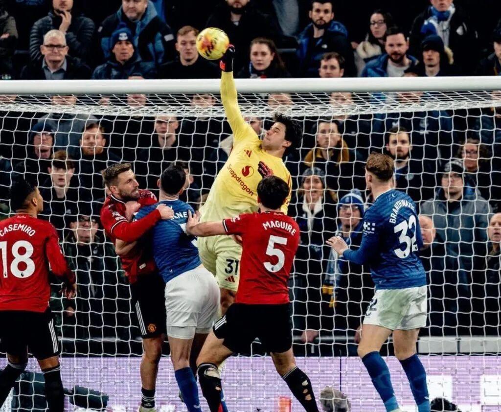 卡里克谈英超的定位球：我觉得这太过分了；天空体育：沃尔特马德因感染病毒身体不适，出战曼联存疑