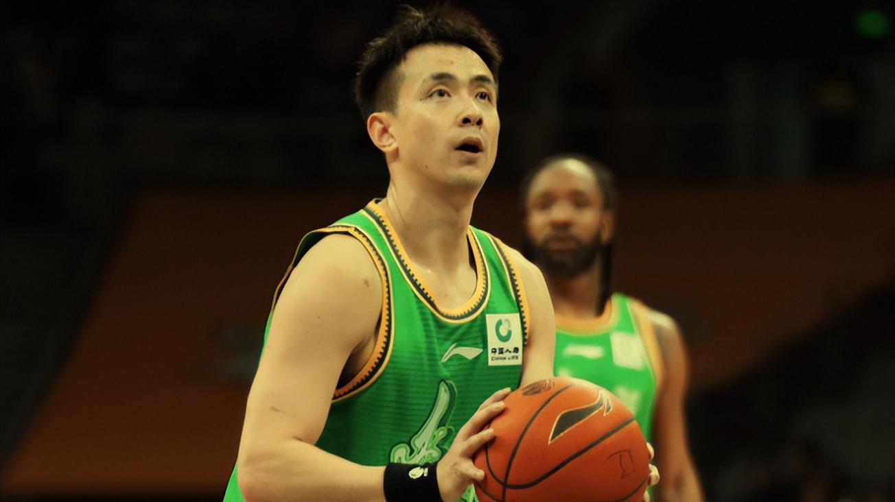 OD登录入口-赵继伟4+3！哈维三分球5中3得9分,布罗金顿3分1失误,辽篮落后10分